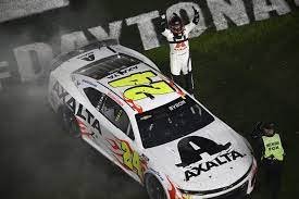 William Byron outlasts late-race action to win 2024 Daytona 500